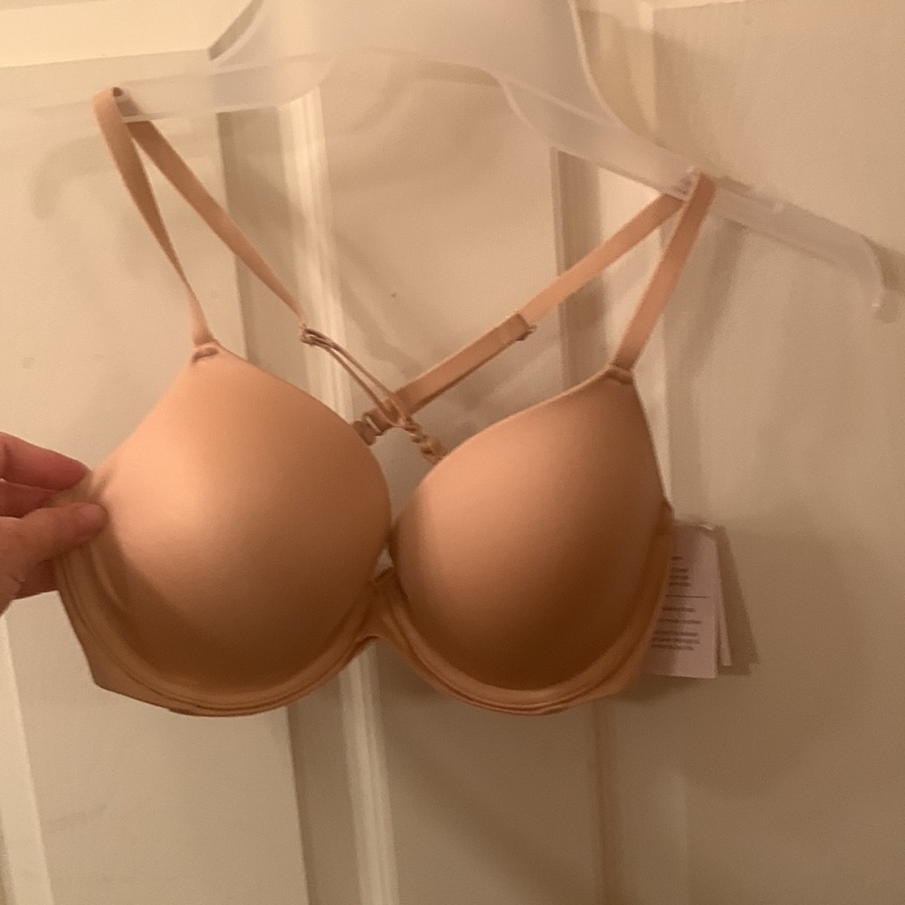 NWT Size 32B Tan Underwire criss-cross Bra